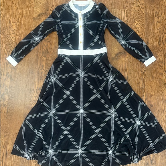 Tory Burch Anja Diamond-Stitch Midi Dress - Picture 5 of 8